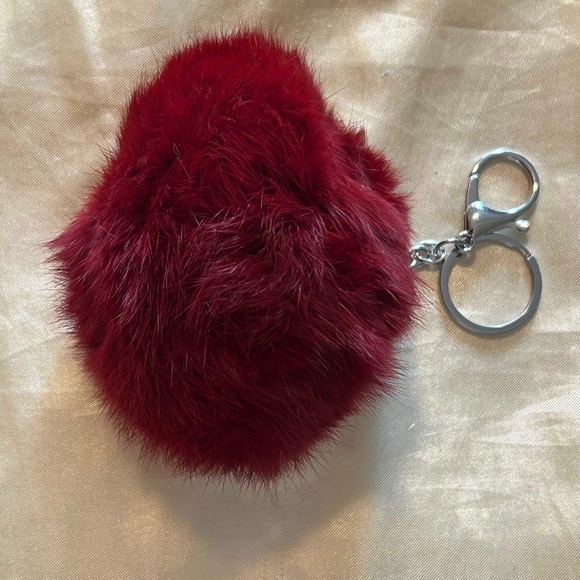 PURSE CHARM IN RABBIT FUR, RED, BIG POM-POM SHAPE, WITH SILVER TONE RING AND - Picture 1 of 2
